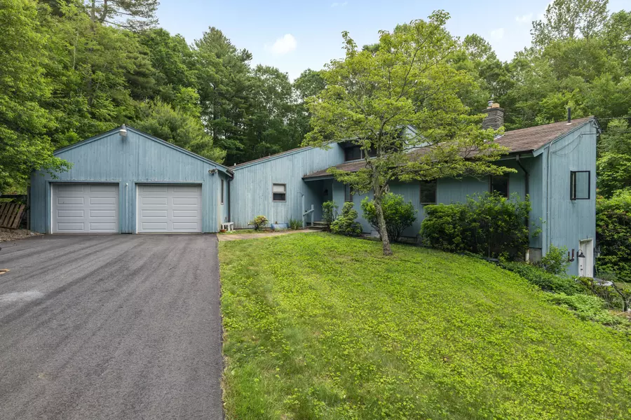 205 Butlertown Road, Waterford, CT 06385