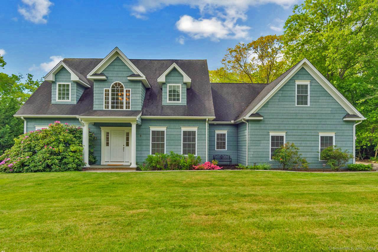 Stonington, CT 06355,8 Whaler Road