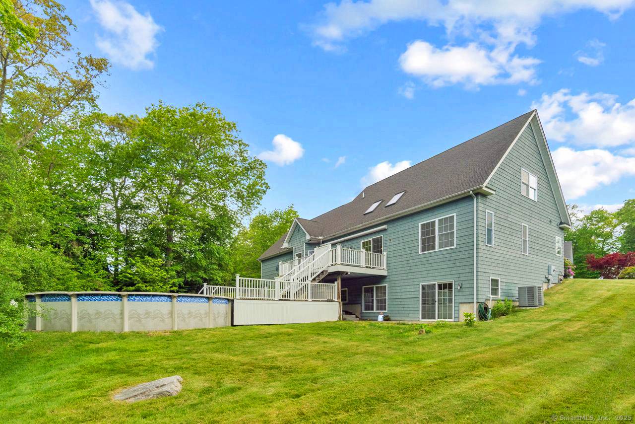 Stonington, CT 06355,8 Whaler Road