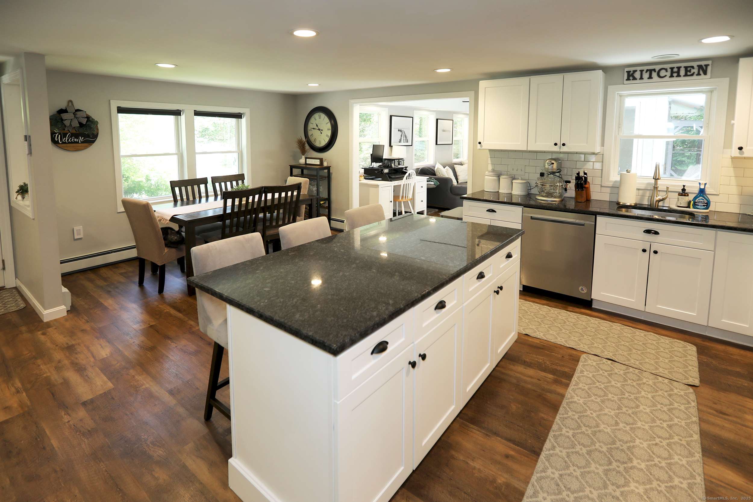 Waterford, CT 06375,18 Totoket Road
