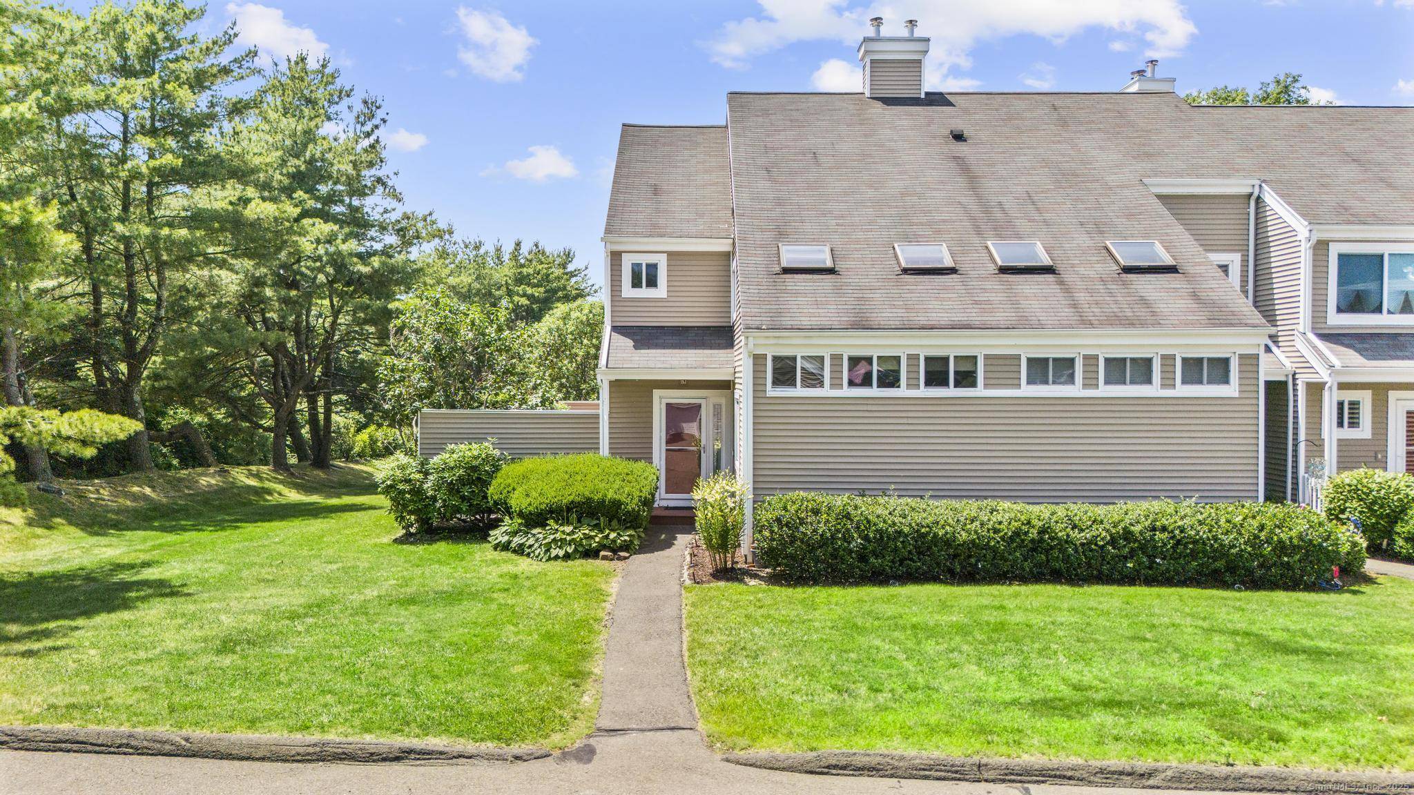 60 Jerimoth Drive #60, Branford, CT 06405