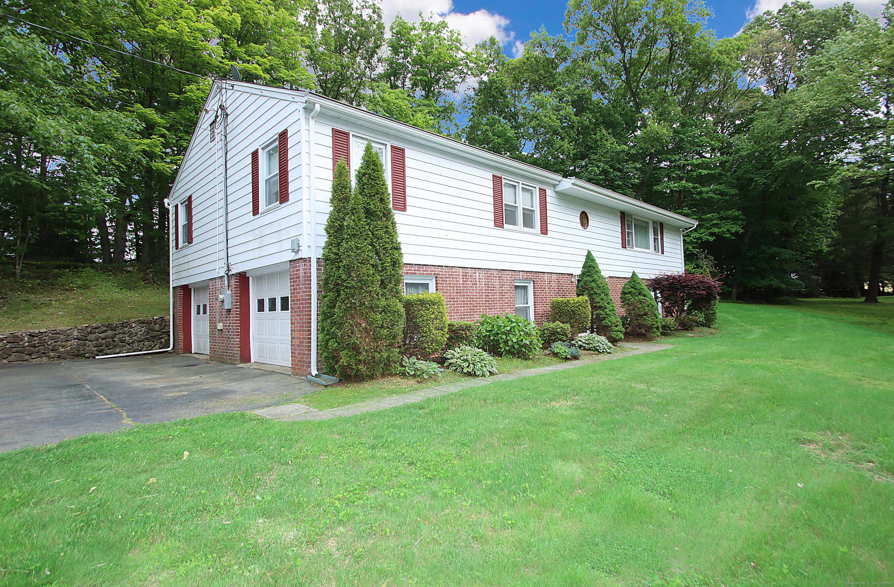 Orange, CT 06477,202 Wilson Road
