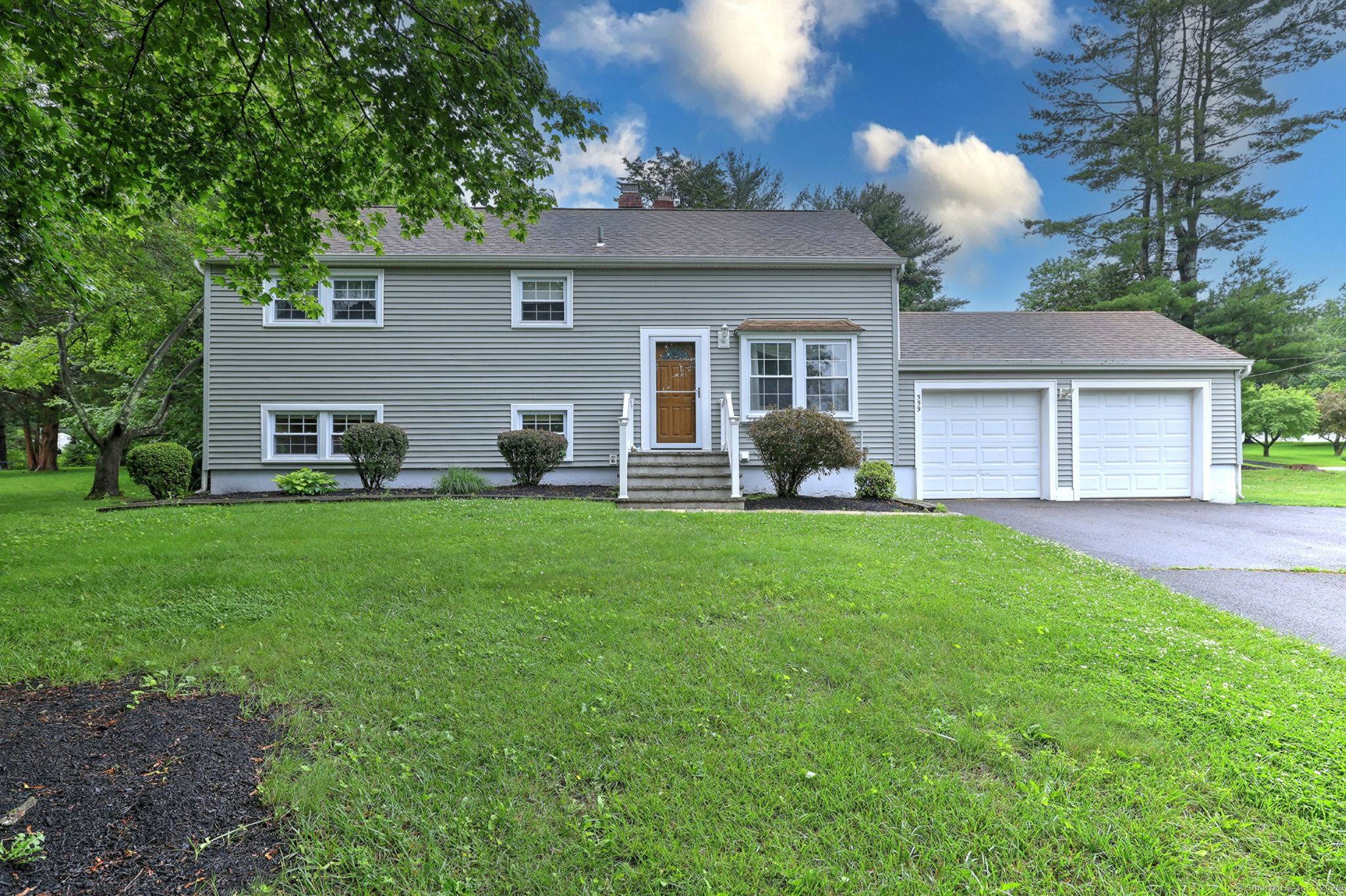 559 Russell Court, Orange, CT 06477