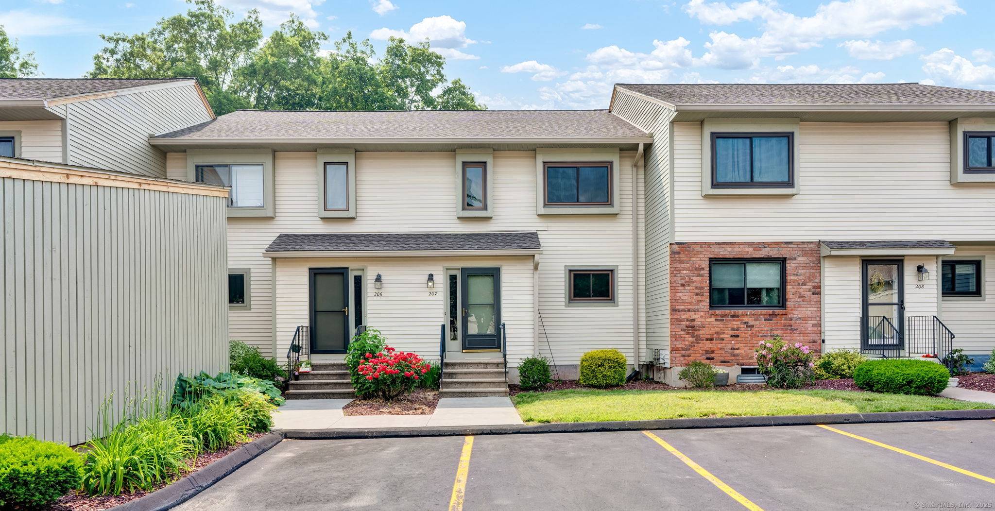 South Windsor, CT 06074,207 Summer Hill Drive #207