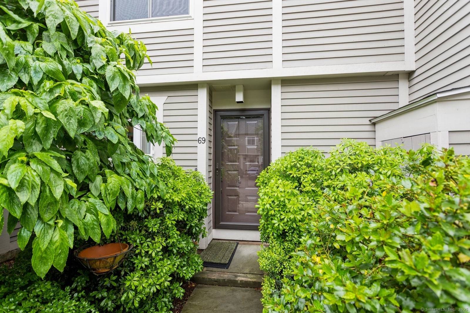 69 Strathmore Lane #69, Norwalk, CT 06880