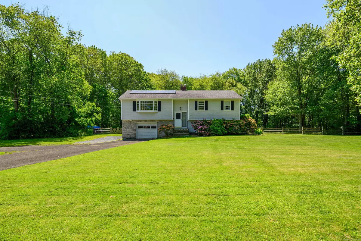 Southbury, CT 06488,74 Blueberry Lane