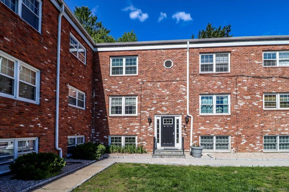 12 Terrace Place #12, New Milford, CT 06776