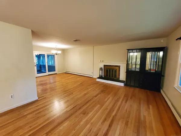 Newtown, CT 06470,176 Hanover Road