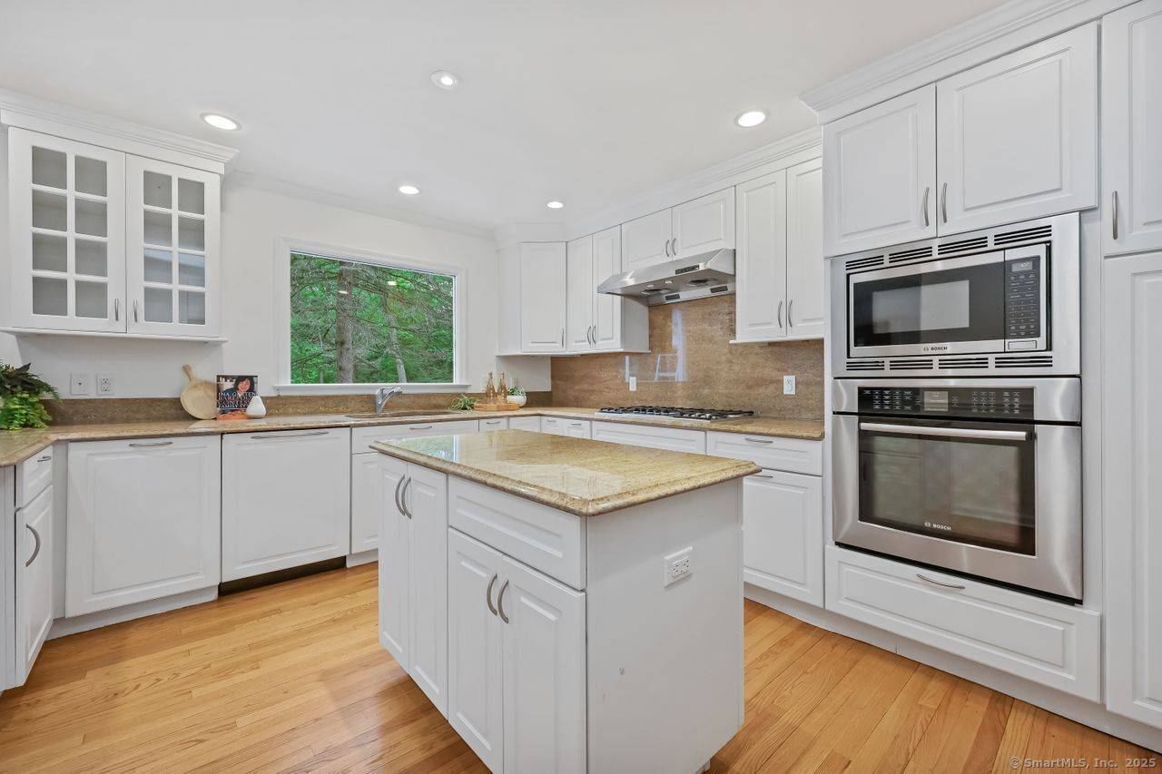 Greenwich, CT 06830,32 Jeffrey Road