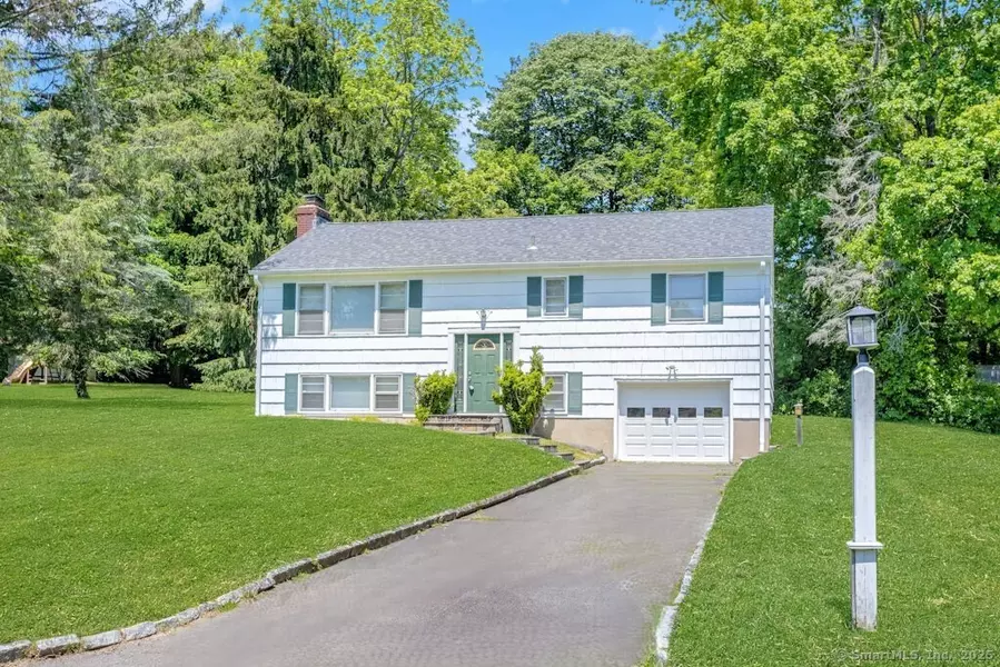 17 Soundview Road, Ridgefield, CT 06877