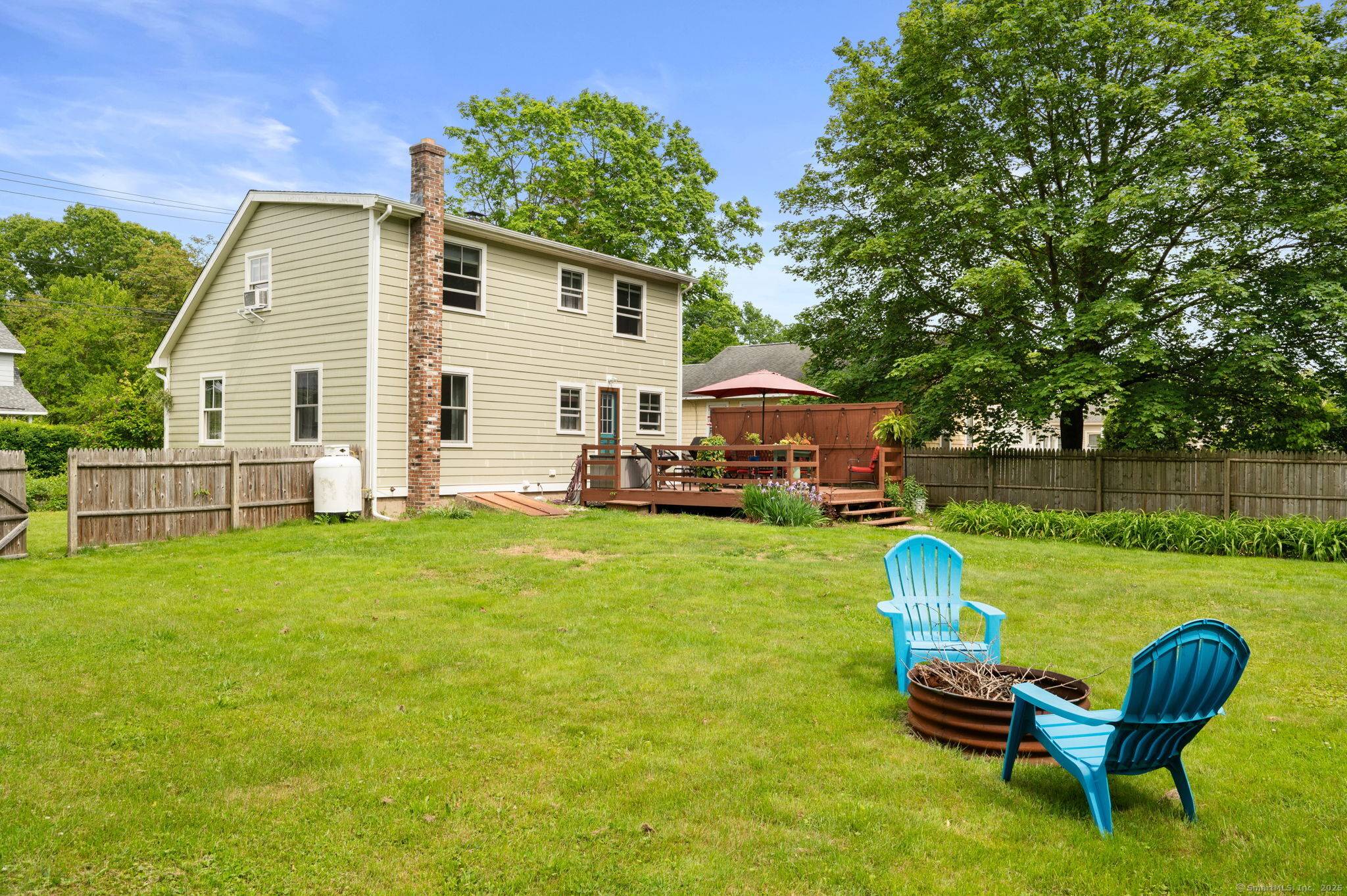 Clinton, CT 06413,8 Maple Avenue