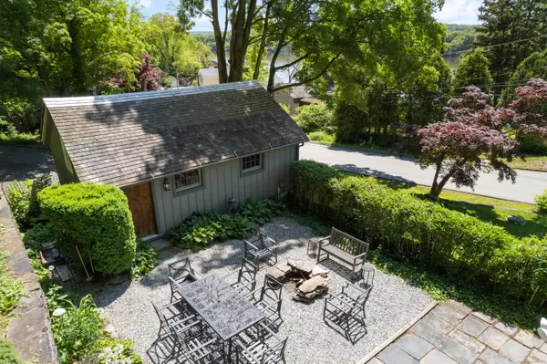 East Haddam, CT 06423,6 Landing Hill Road