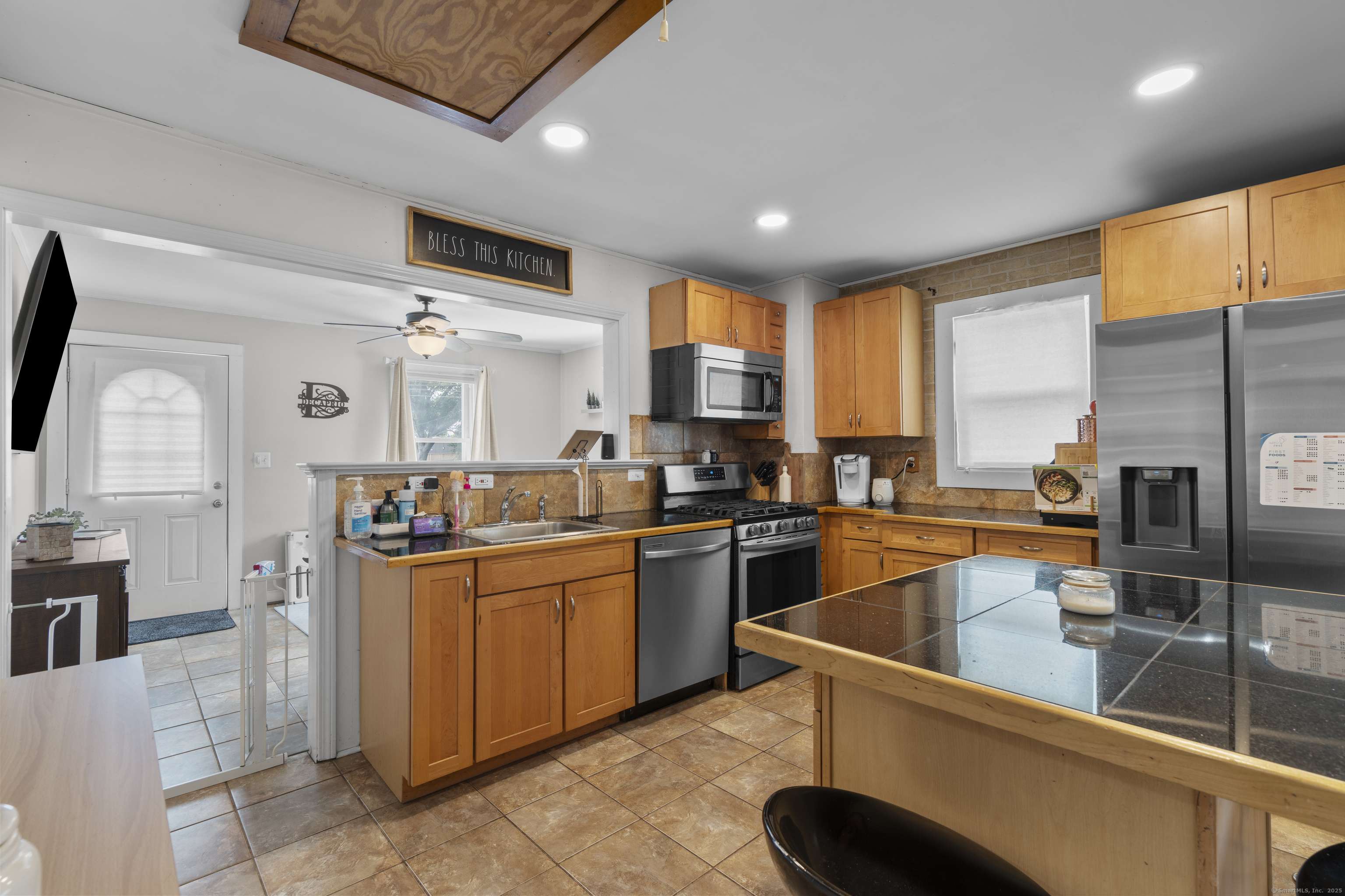 North Haven, CT 06473,124 Bailey Road