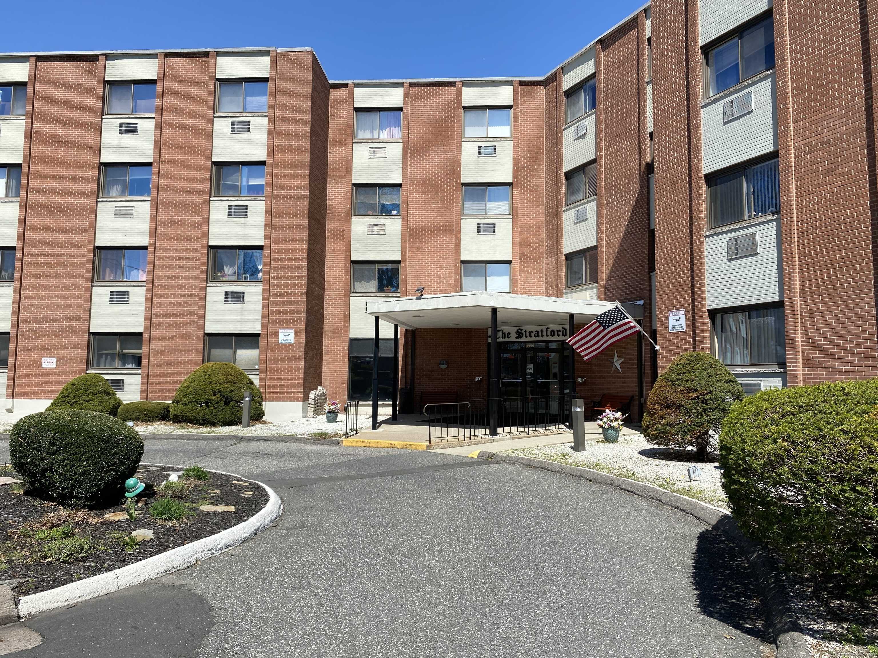 Stratford, CT 06614,1700 Broadbridge Avenue #A16
