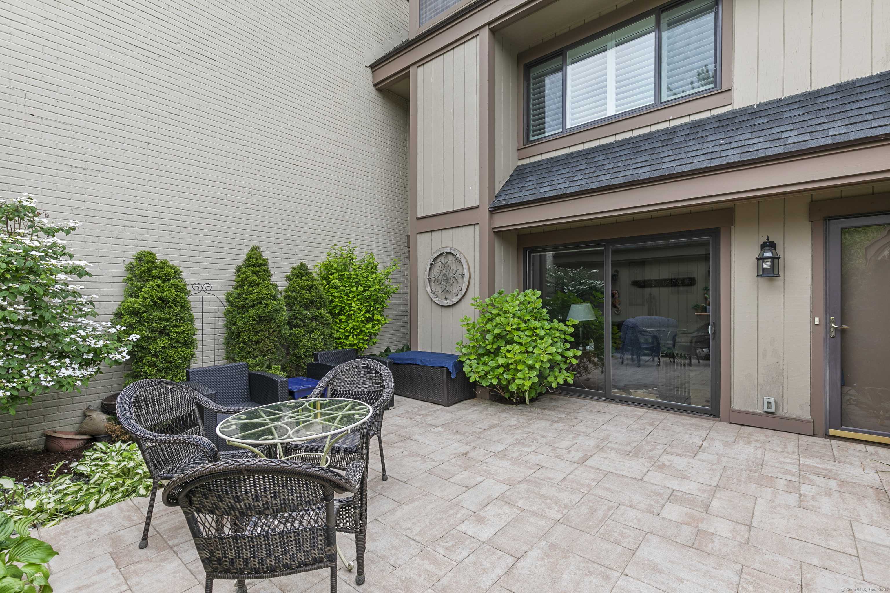 85 Viscount Drive #15C, Milford, CT 06460