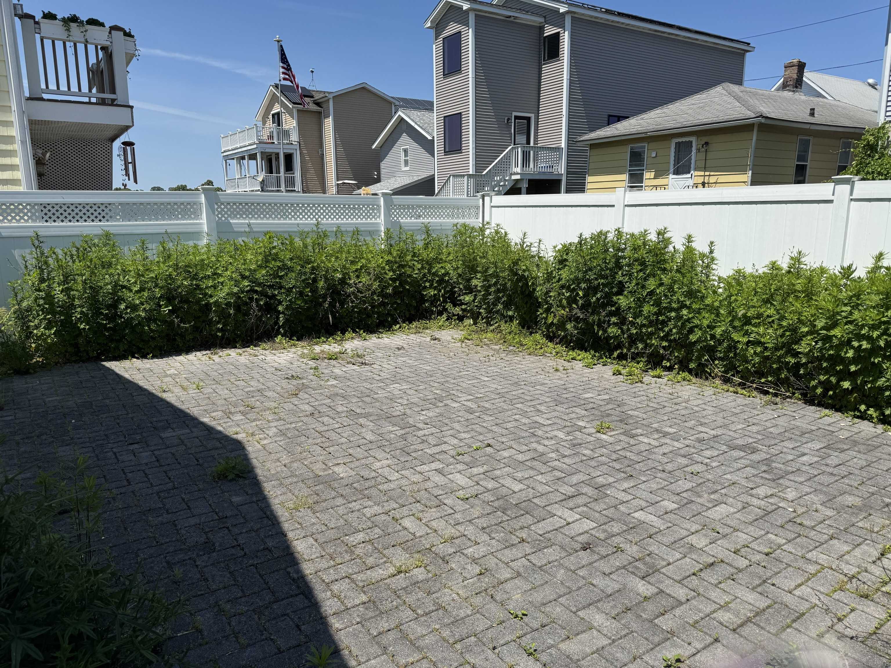 Milford, CT 06460,11 Hanover Street