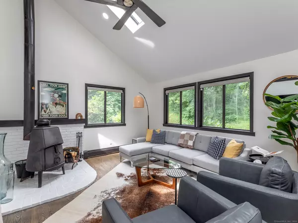 New Milford, CT 06776,3 Burnett Road