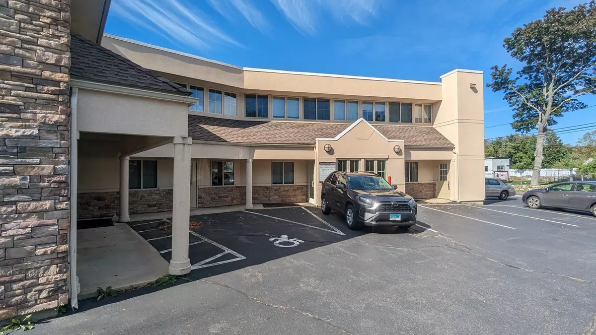 Madison, CT 06443,1353 Boston Post Road