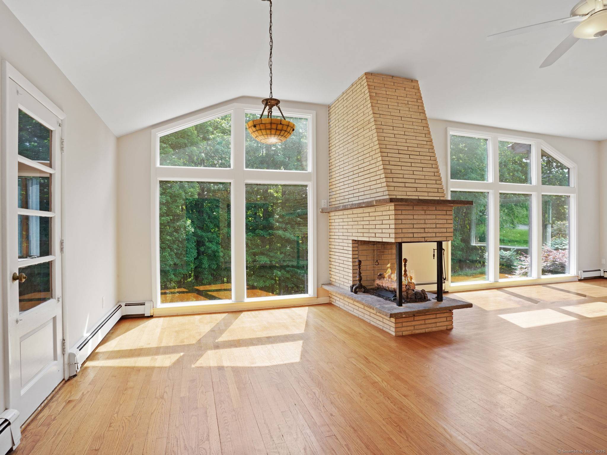 Trumbull, CT 06611,39 Harned Place
