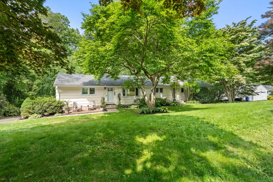 75 Skyview Drive, Trumbull, CT 06611