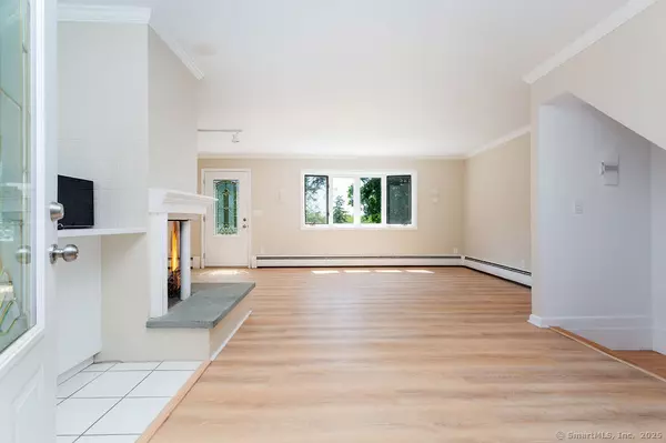 Bethel, CT 06801,32 Redwood Drive