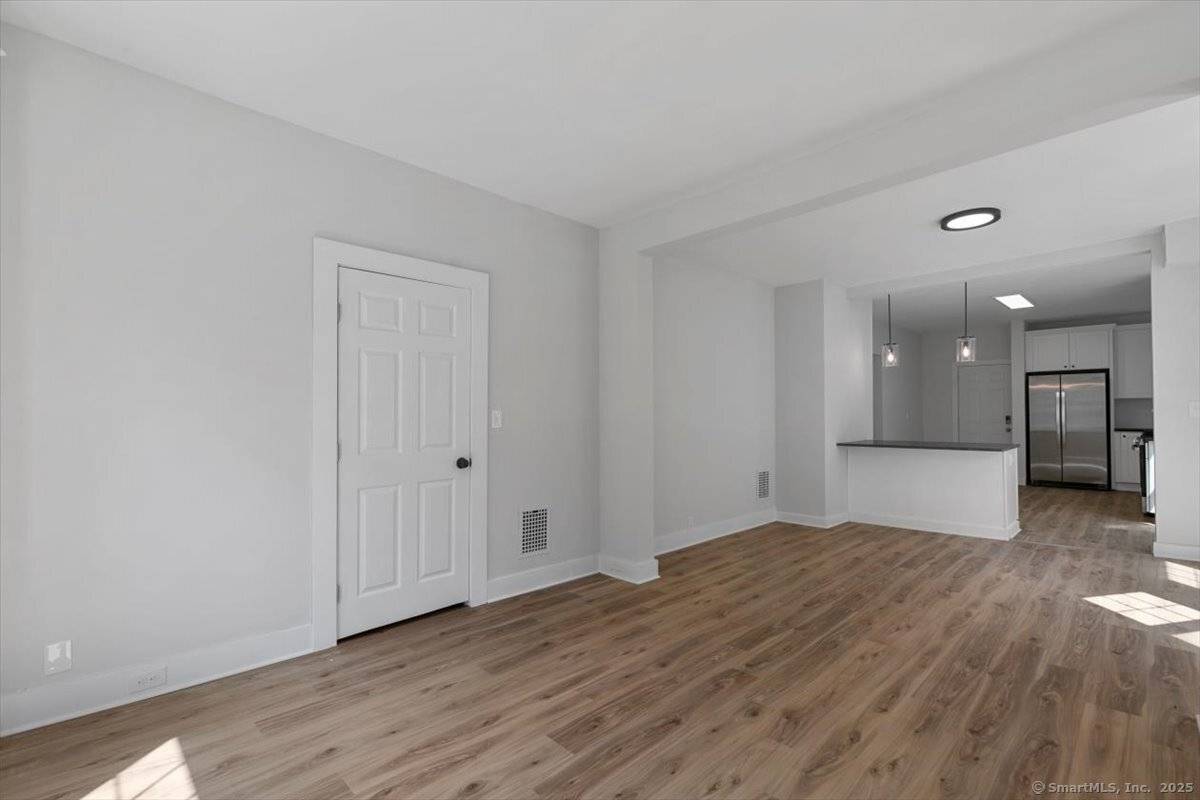 New Haven, CT 06515,17 Willard Street #FL 1