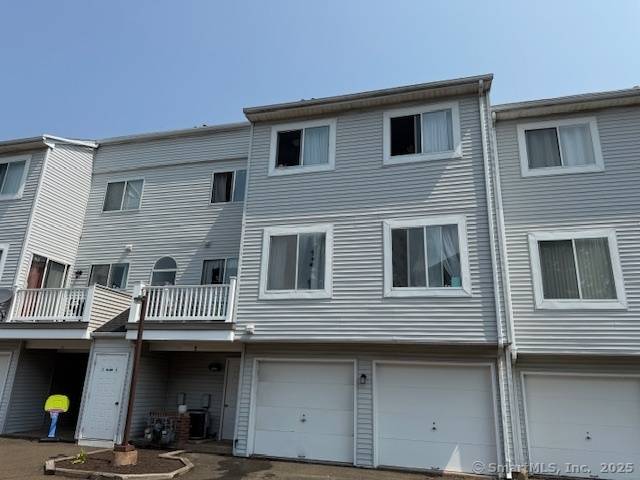 Wallingford, CT 06492,9 Staffordshire Commons Drive #9