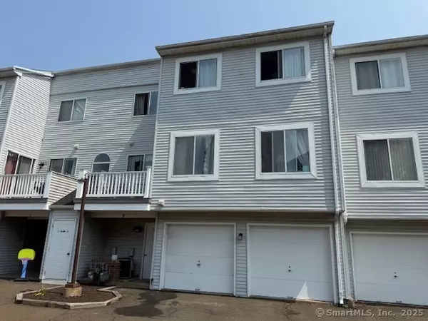 Wallingford, CT 06492,9 Staffordshire Commons Drive #9