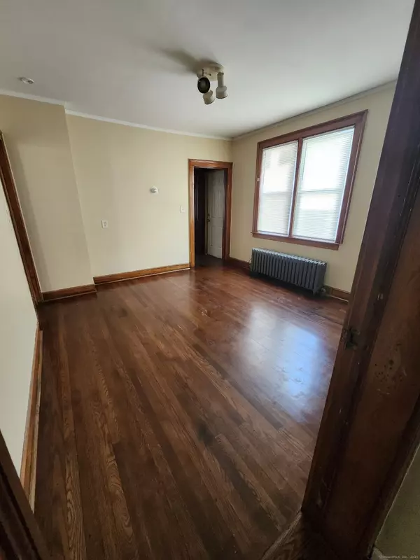 Hartford, CT 06106,23 Harbison Avenue