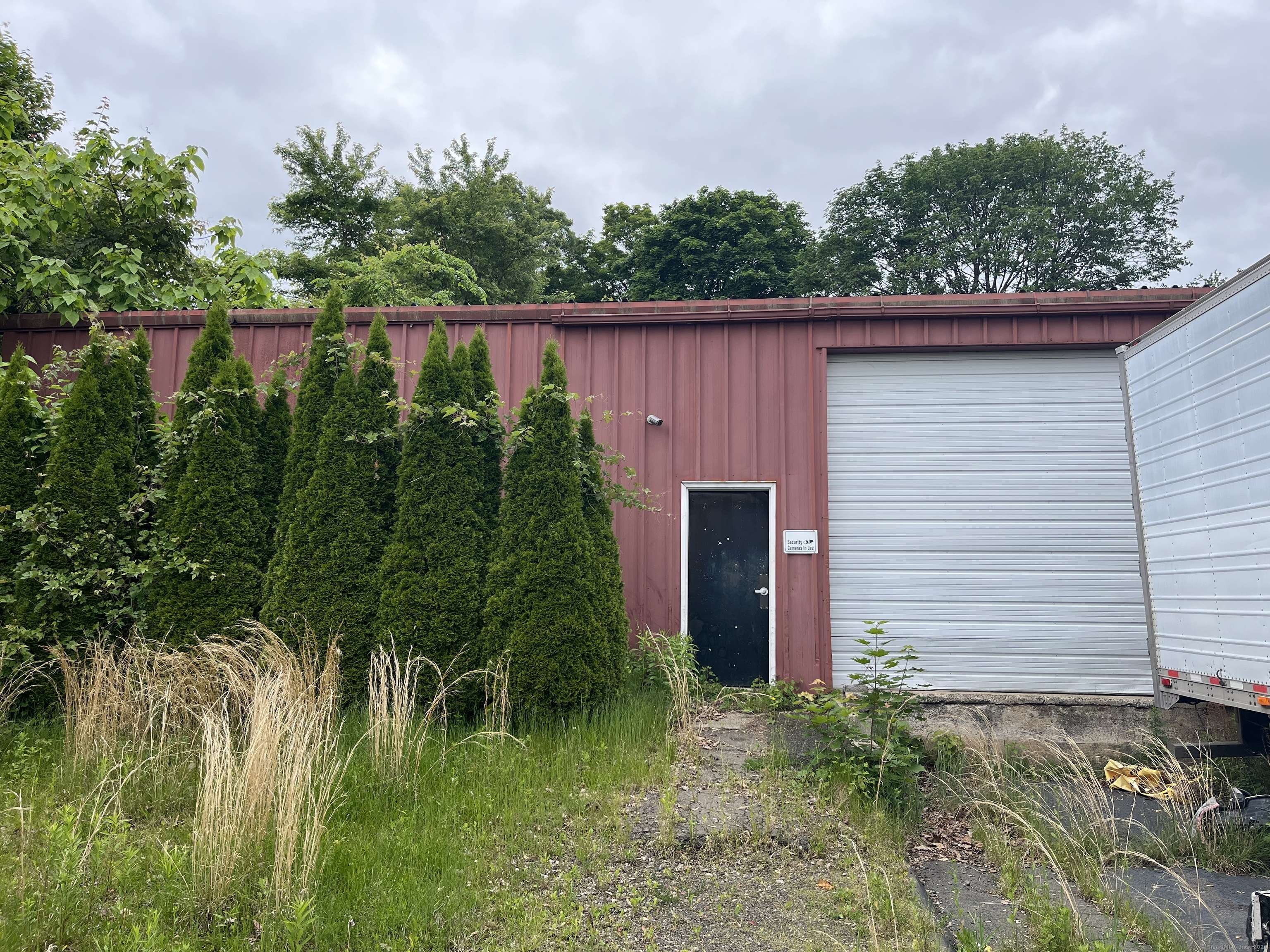 Hamden, CT 06517,2488-2490 State Street