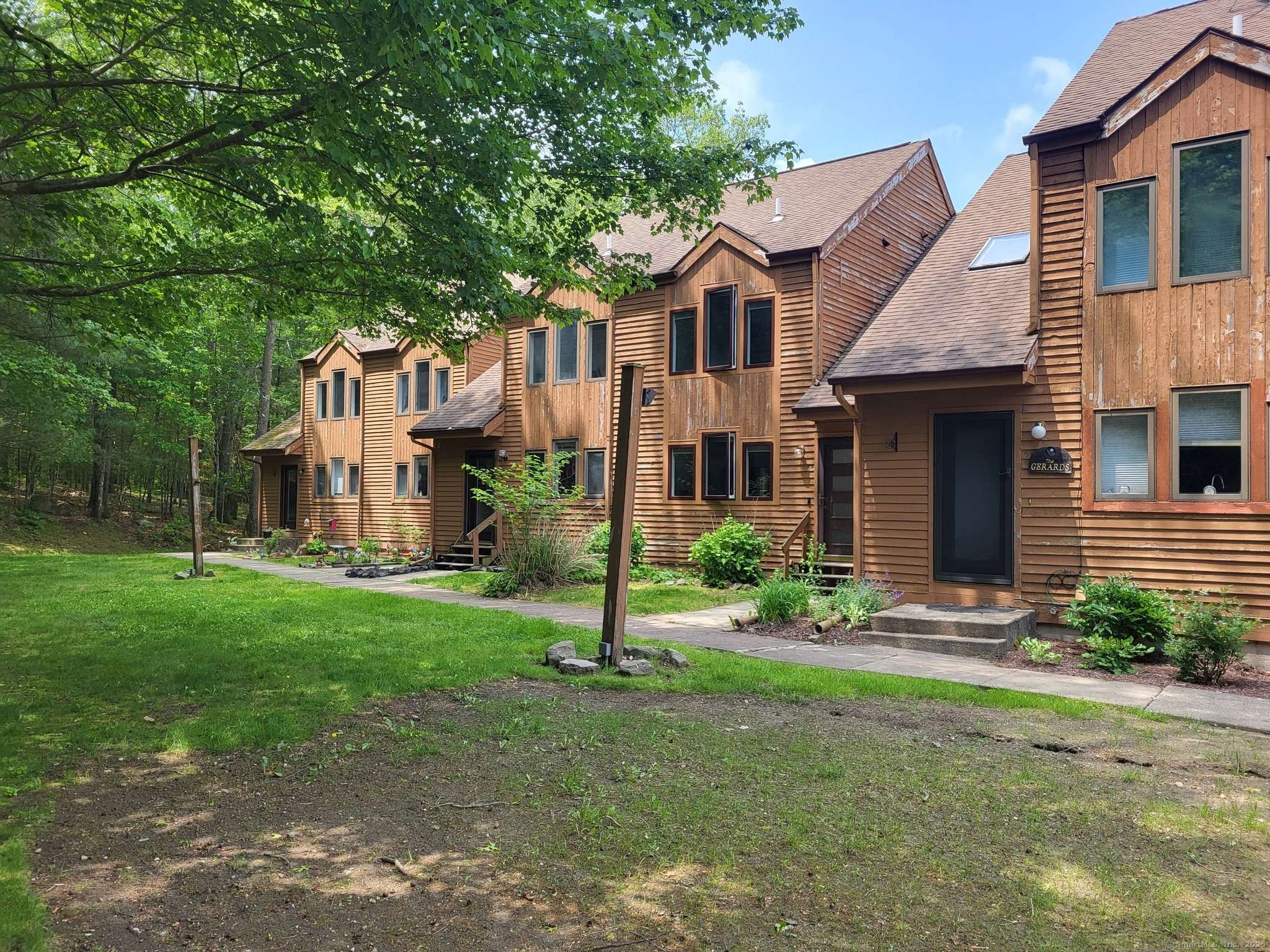 44 Tolland Avenue #APT 54, Stafford, CT 06076
