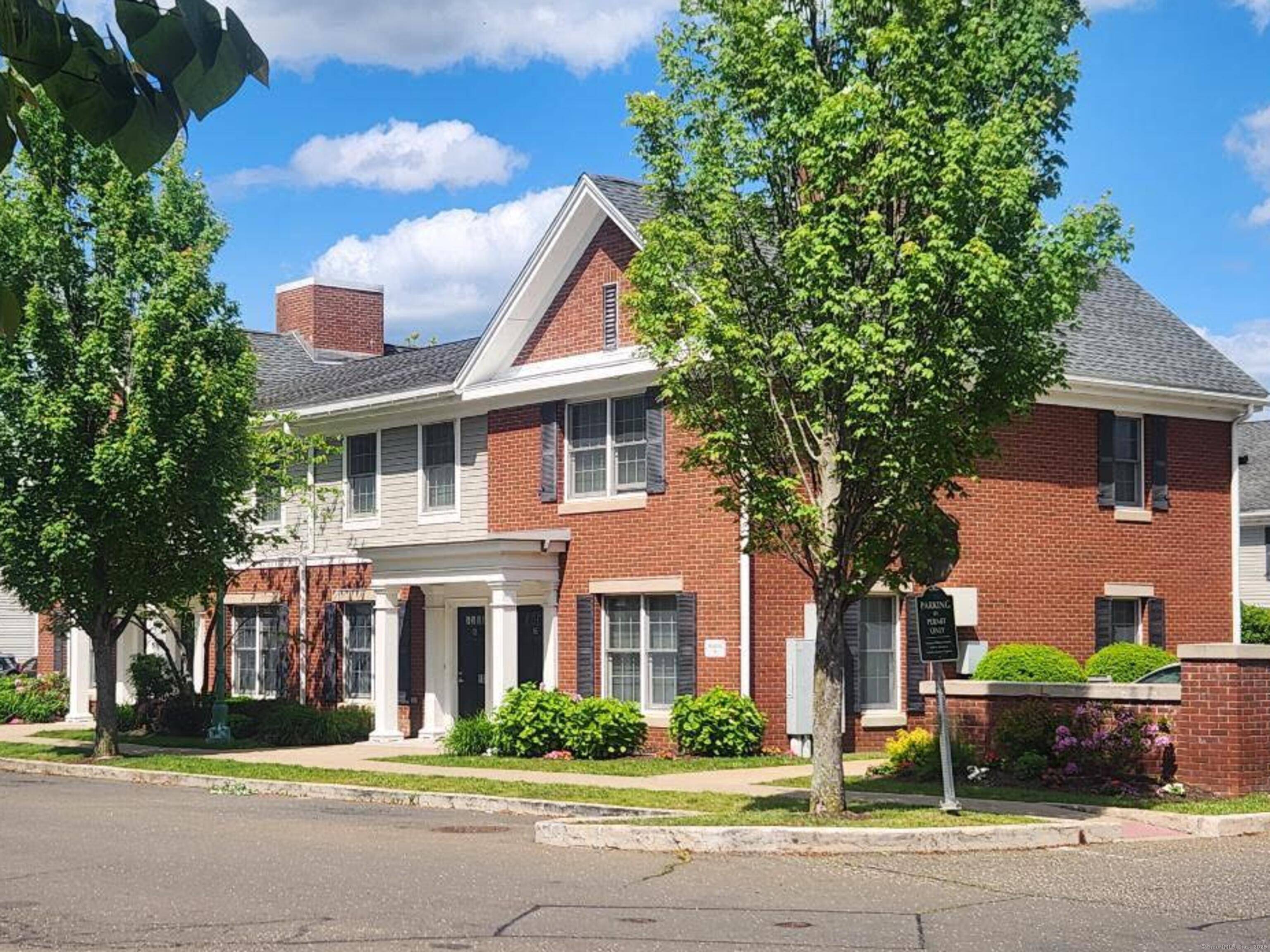 Stamford, CT 06902,39 Hazel Street