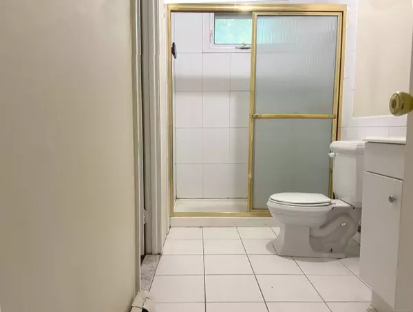 Bridgeport, CT 06606,20 Heritage Place