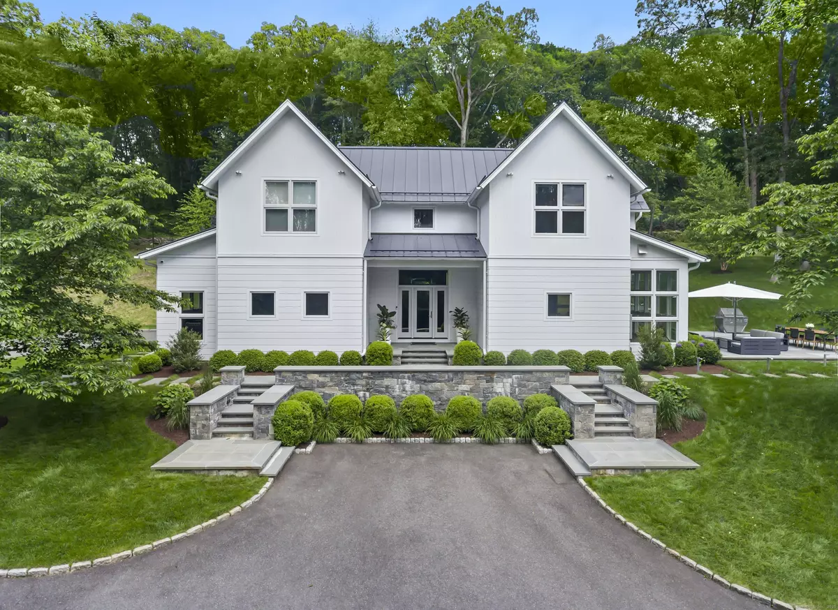 Weston, CT 06883,326 Georgetown Road