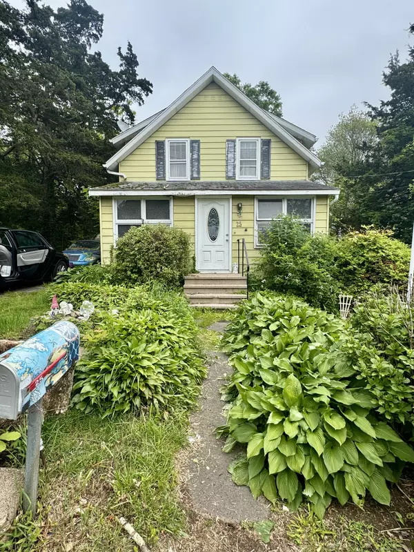 25 Vera Street, East Haven, CT 06512