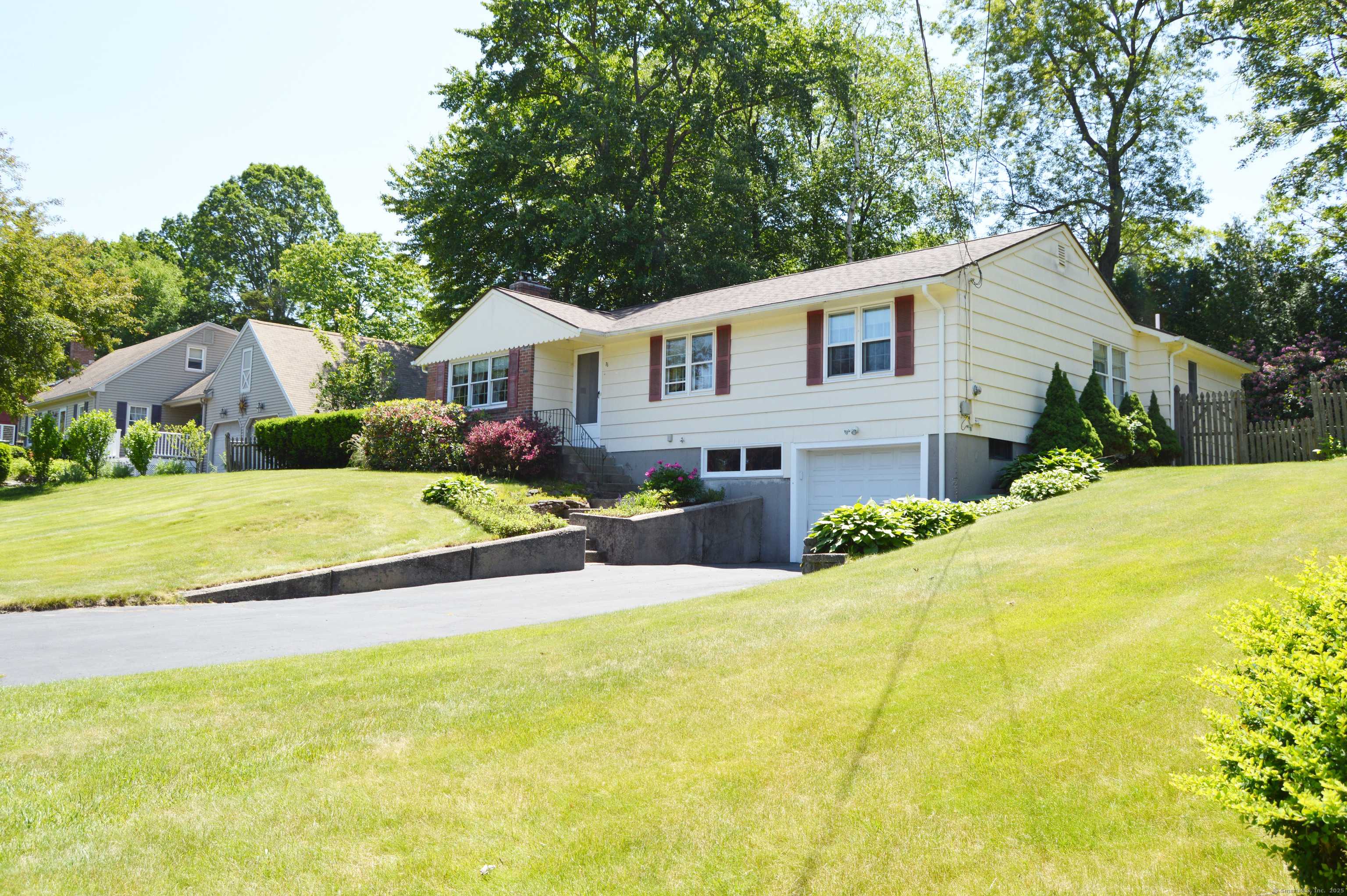 Bristol, CT 06010,76 Country Lane