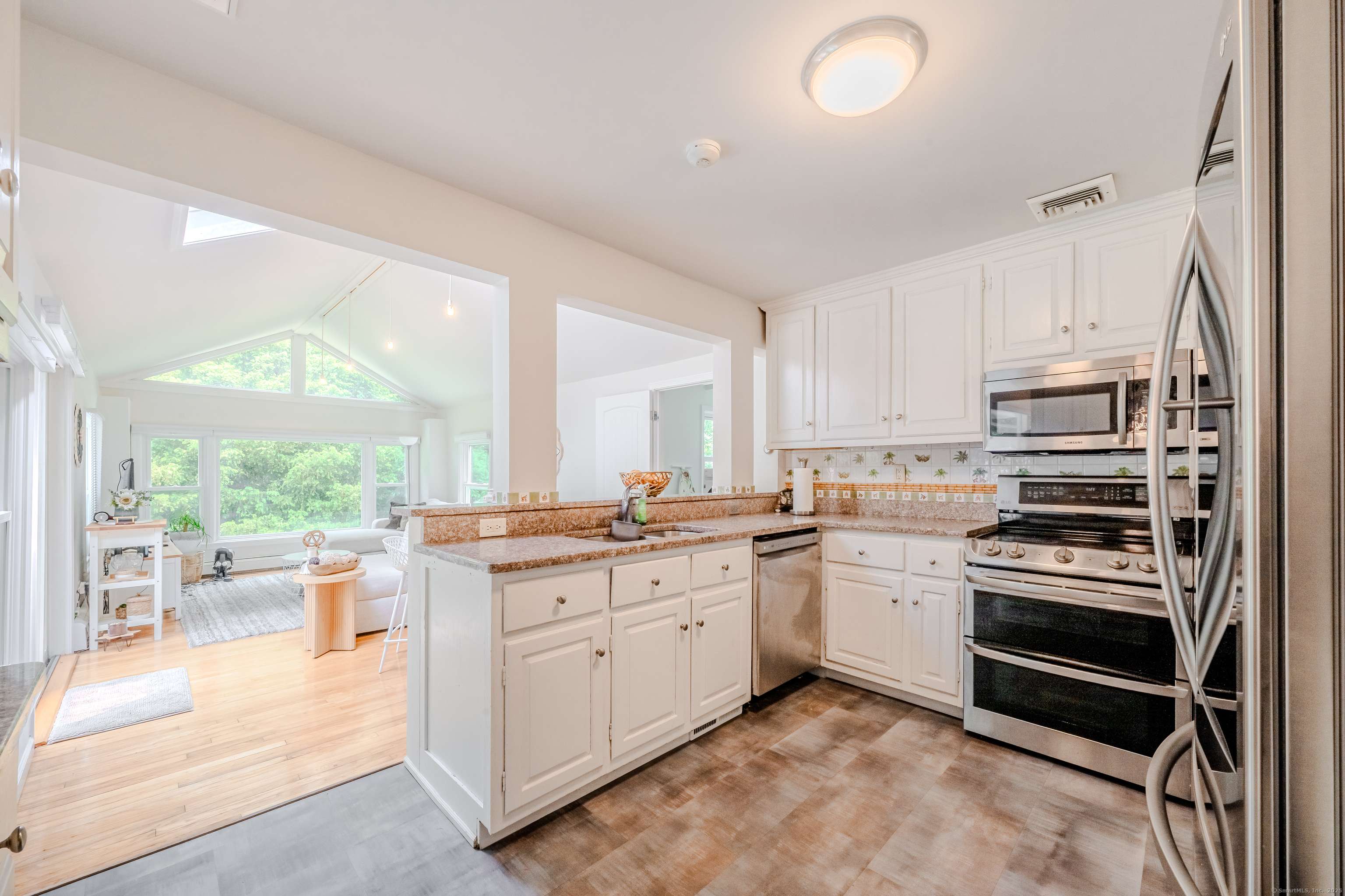 Woodbridge, CT 06525,11 Walker Lane