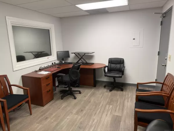 Danbury, CT 06811,36 Mill Plain Road #304