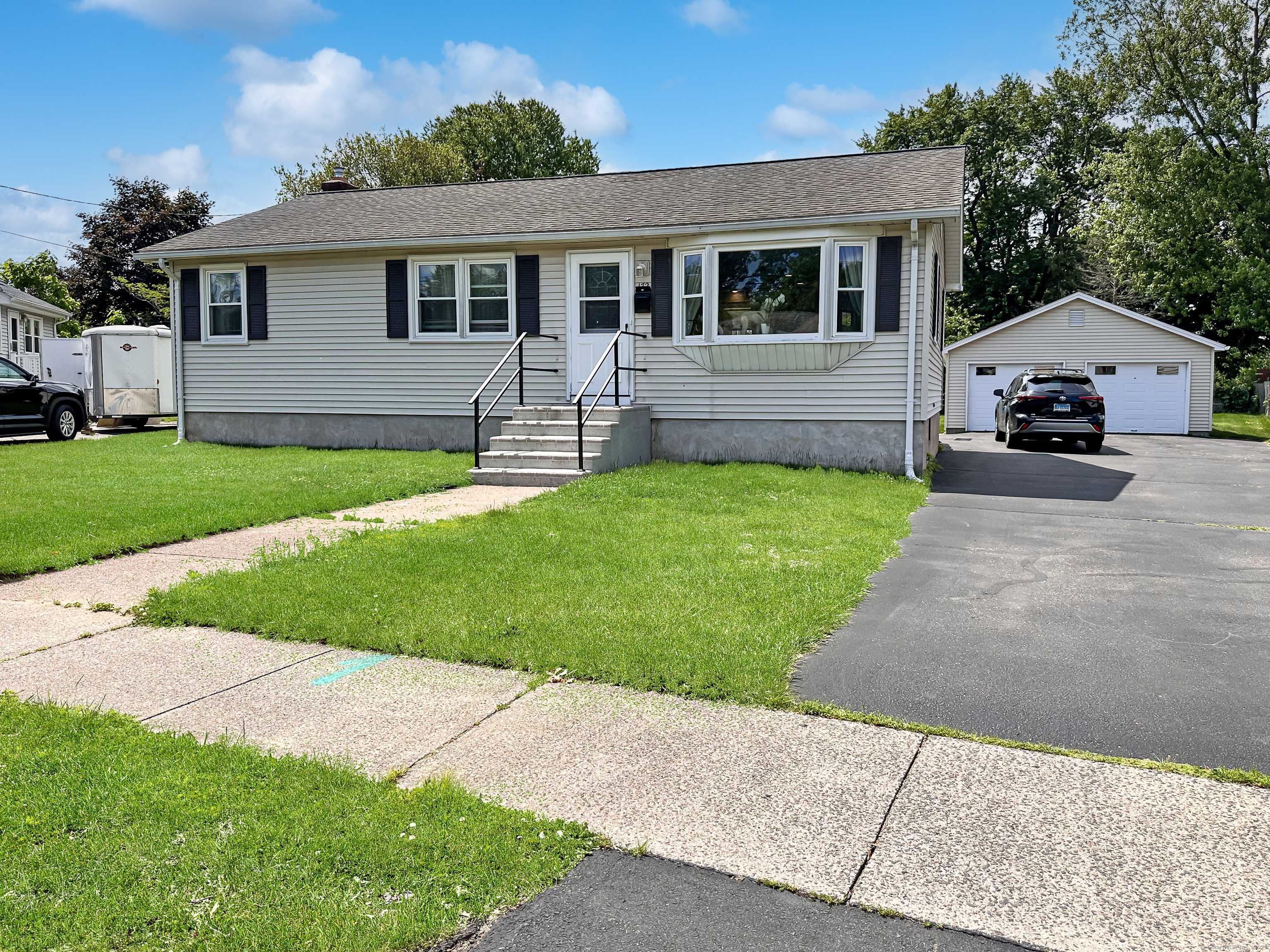 East Hartford, CT 06118,172 Jefferson Lane