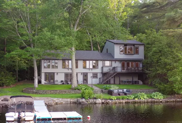 19 Hiawatha Heights, Woodstock, CT 06282