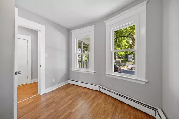 New Haven, CT 06511,32 Harding Place