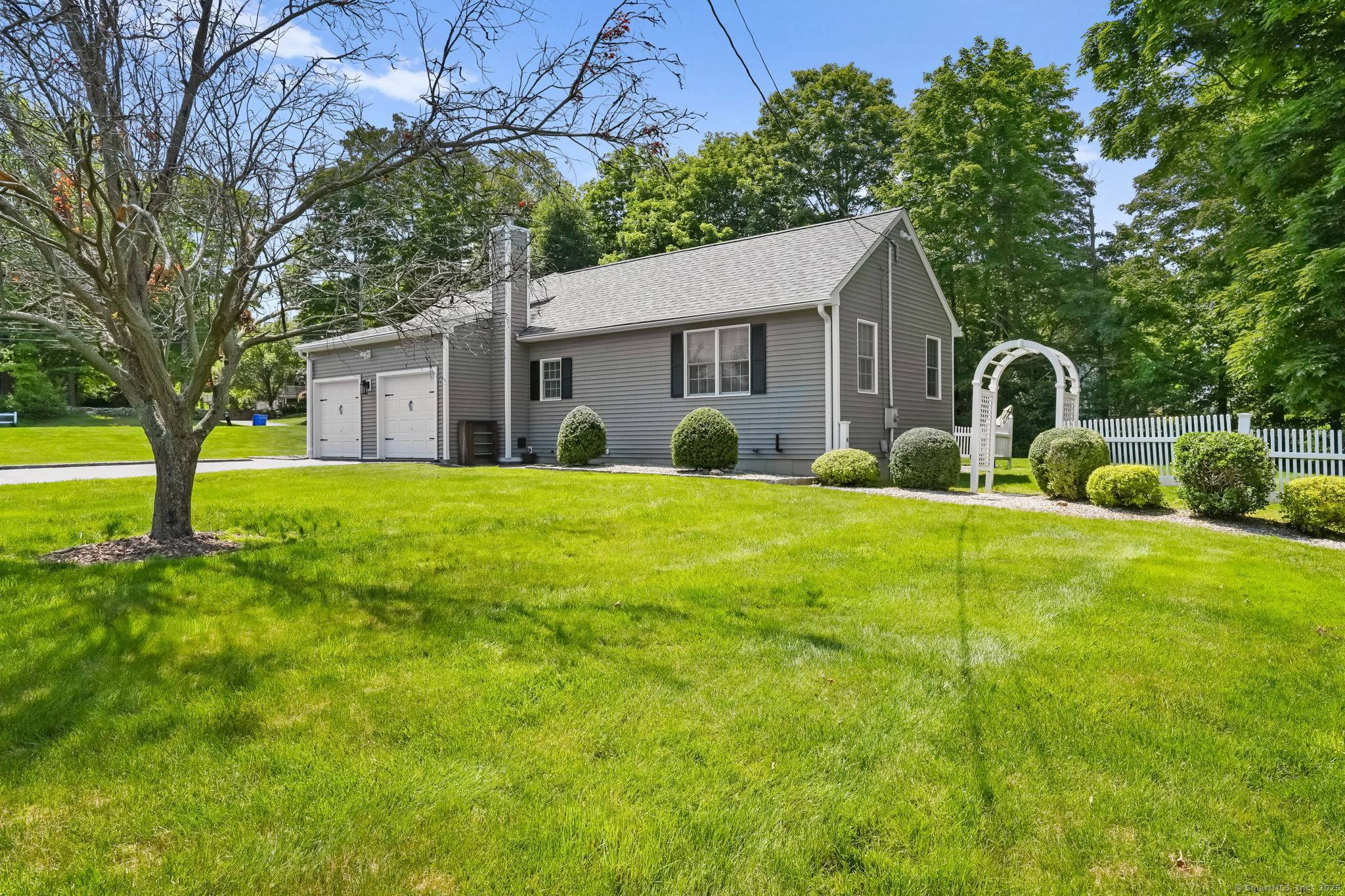 Shelton, CT 06484,227 Meadow Street