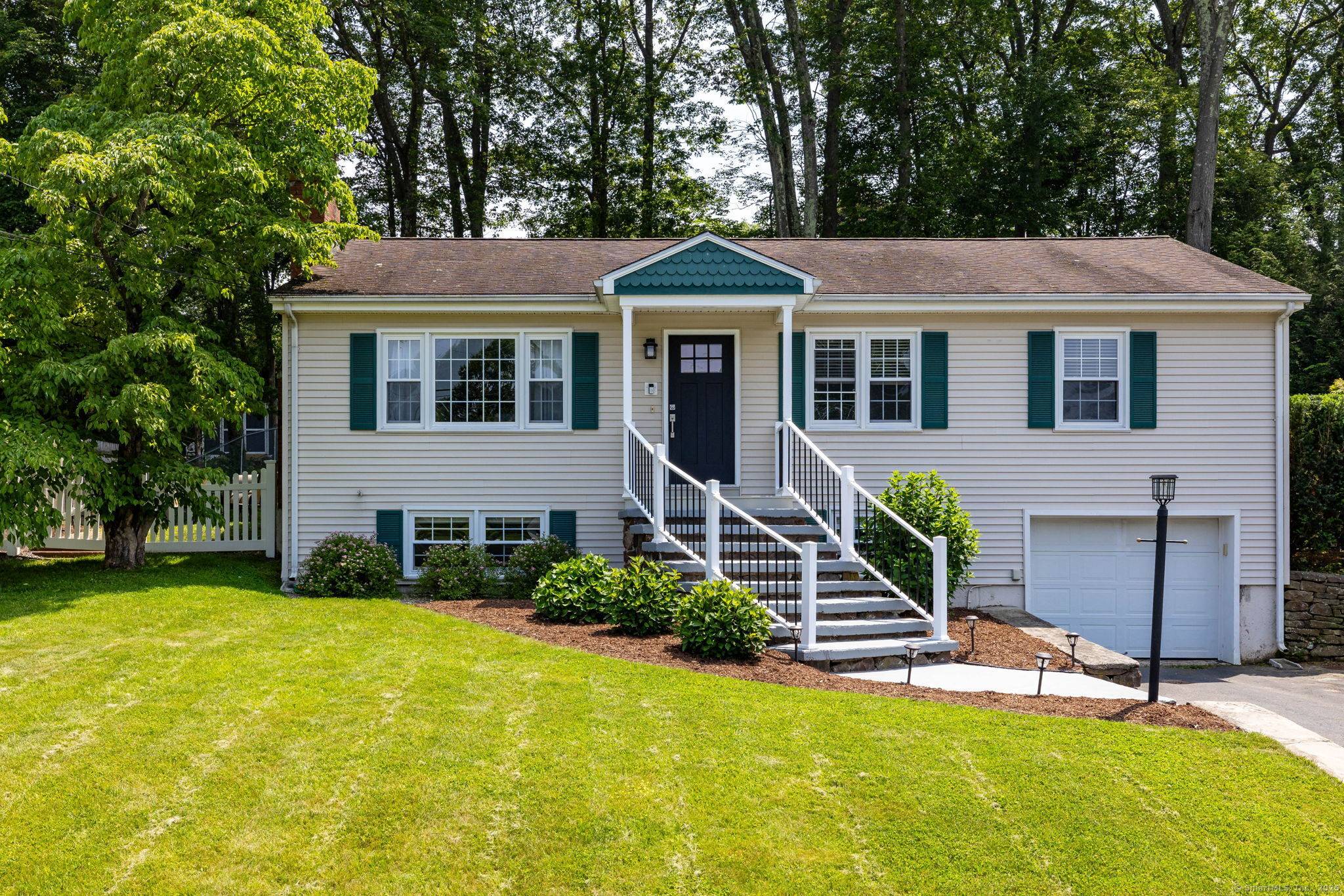 50 Dogwood Lane, Bristol, CT 06010