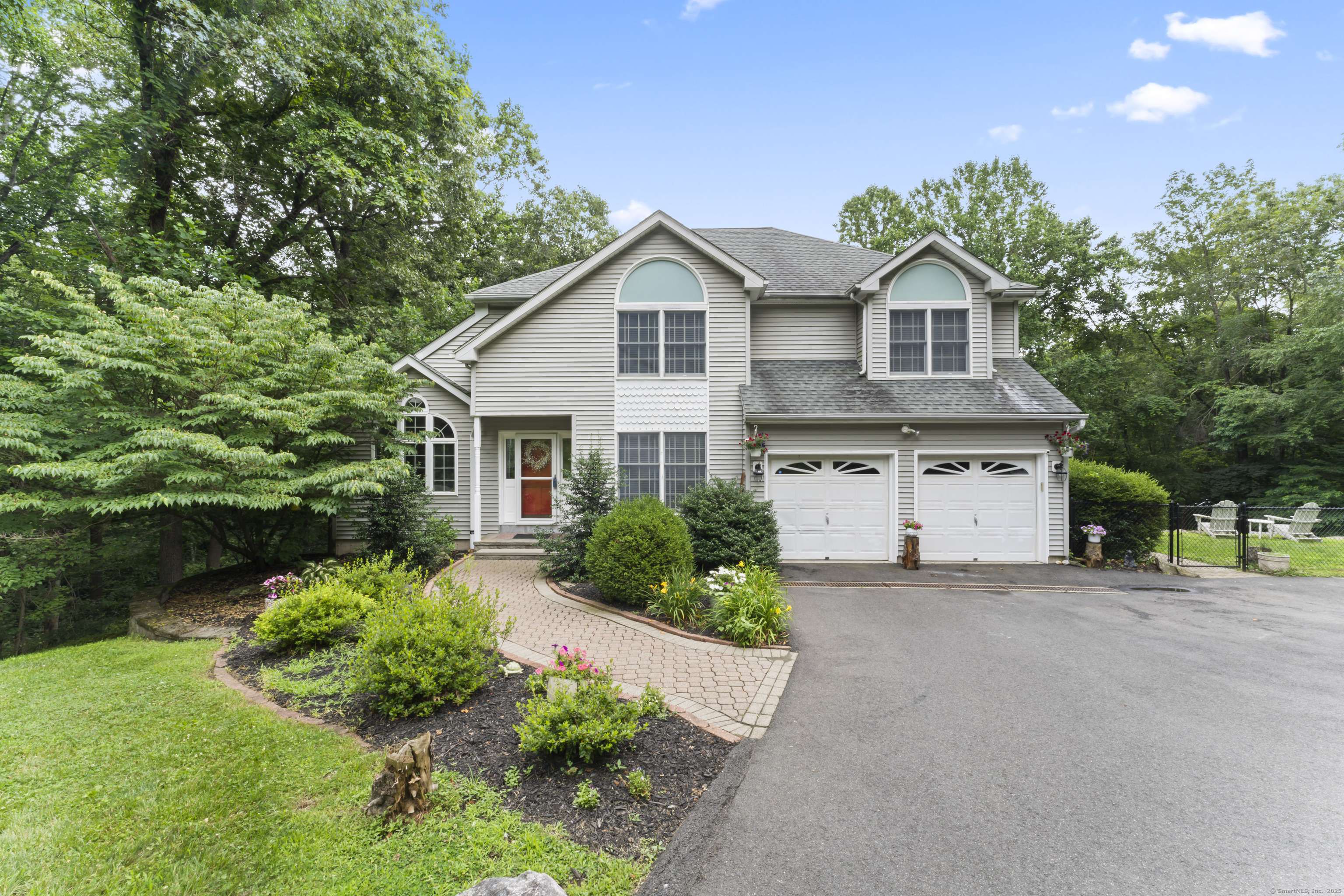 17 Raven Crest Drive, Bethel, CT 06801