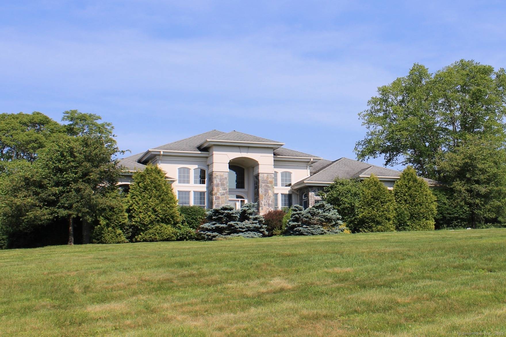 11 Pheasant Ridge Road, Newtown, CT 06470