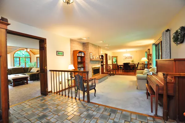 Bolton, CT 06043,18 Fiano Road