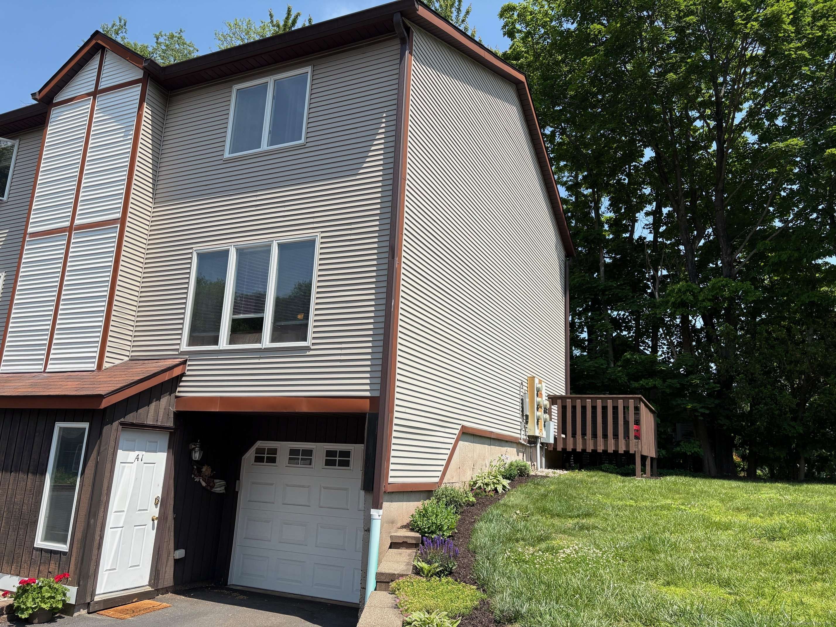 97 Dallas Avenue #APT A1, Plainville, CT 06062