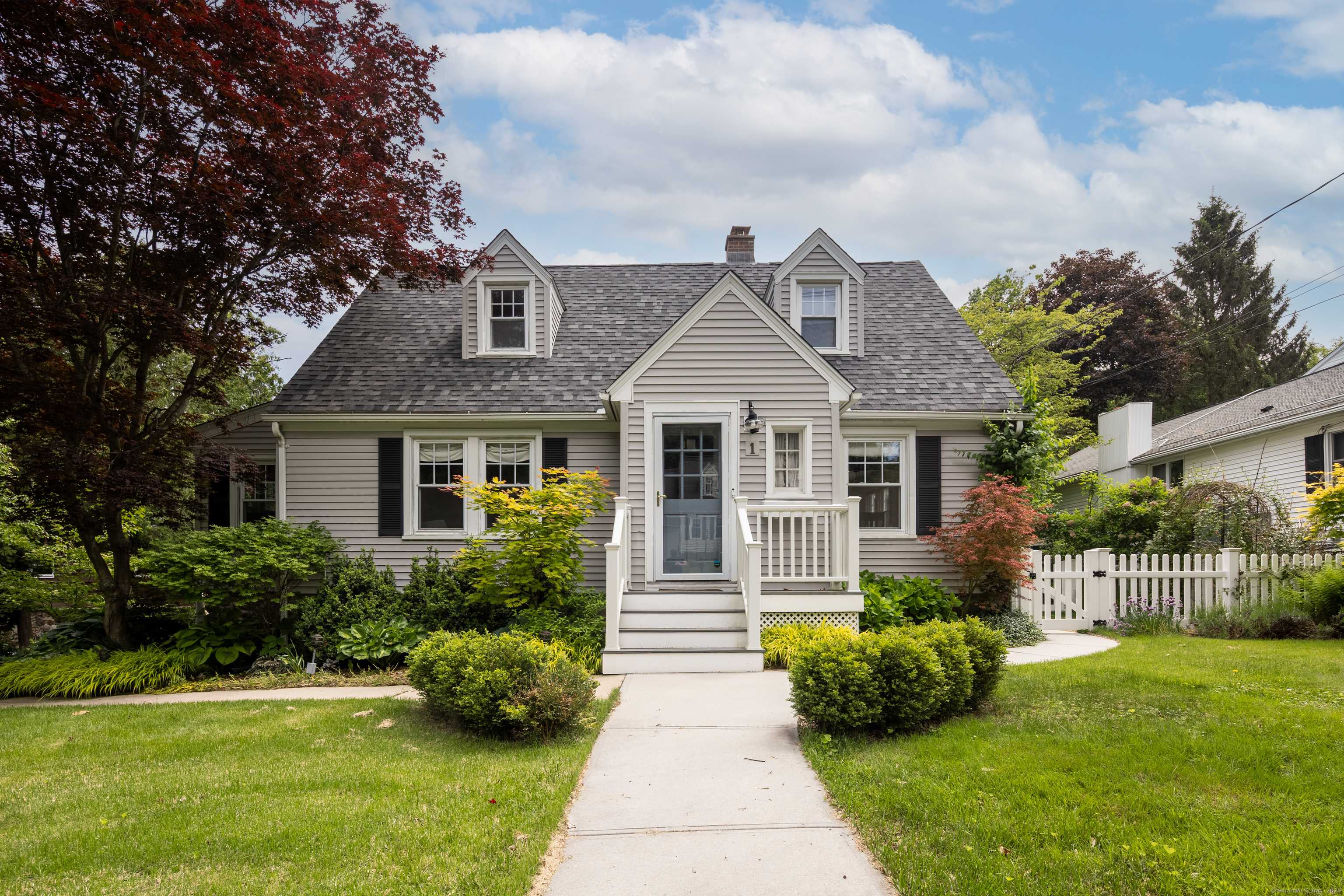 1 Yale Avenue, Middlebury, CT 06762