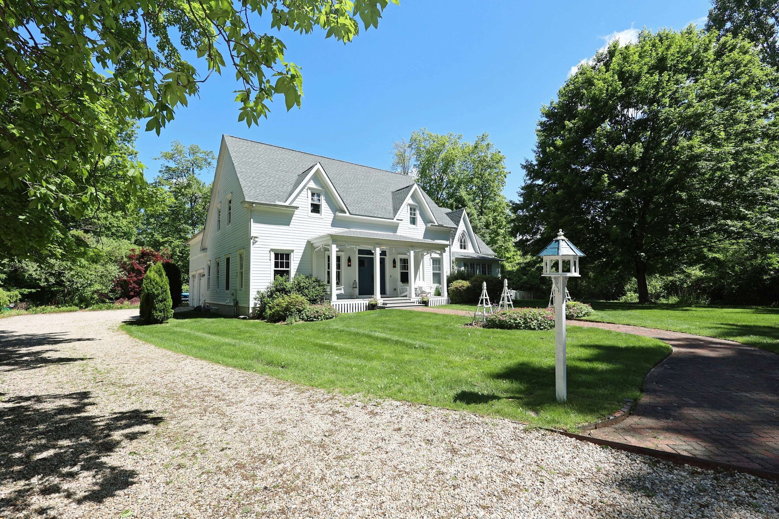 Redding, CT 06896,171 Cross Highway