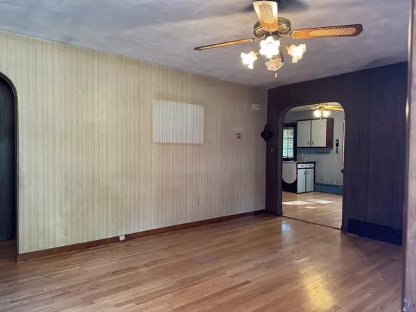 Montville, CT 06382,36 Cedar Lane